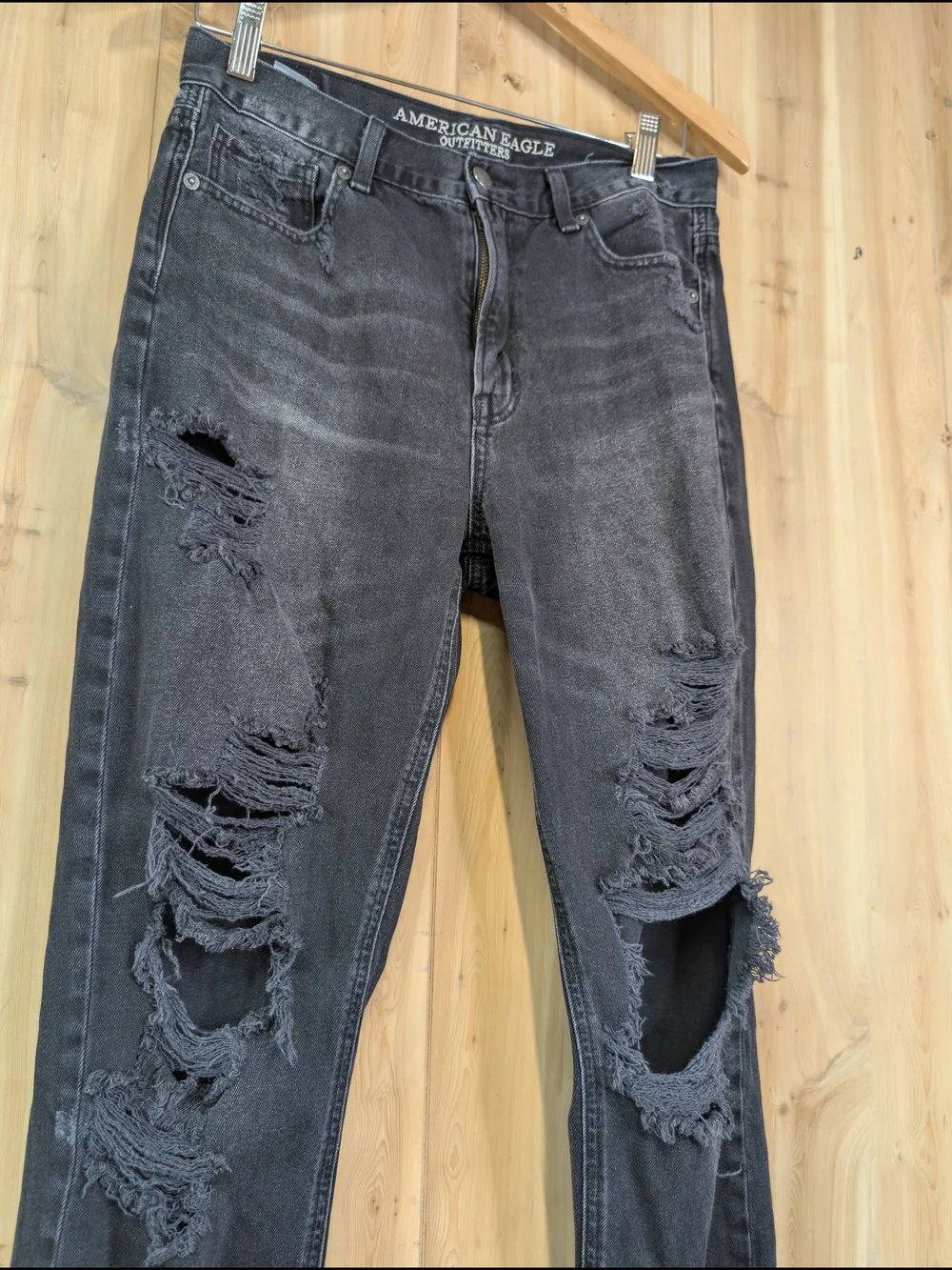 Aeo Black Denim Mom Jeans Distressed